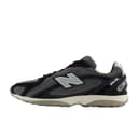 204L New Balance 'Black Magnet'