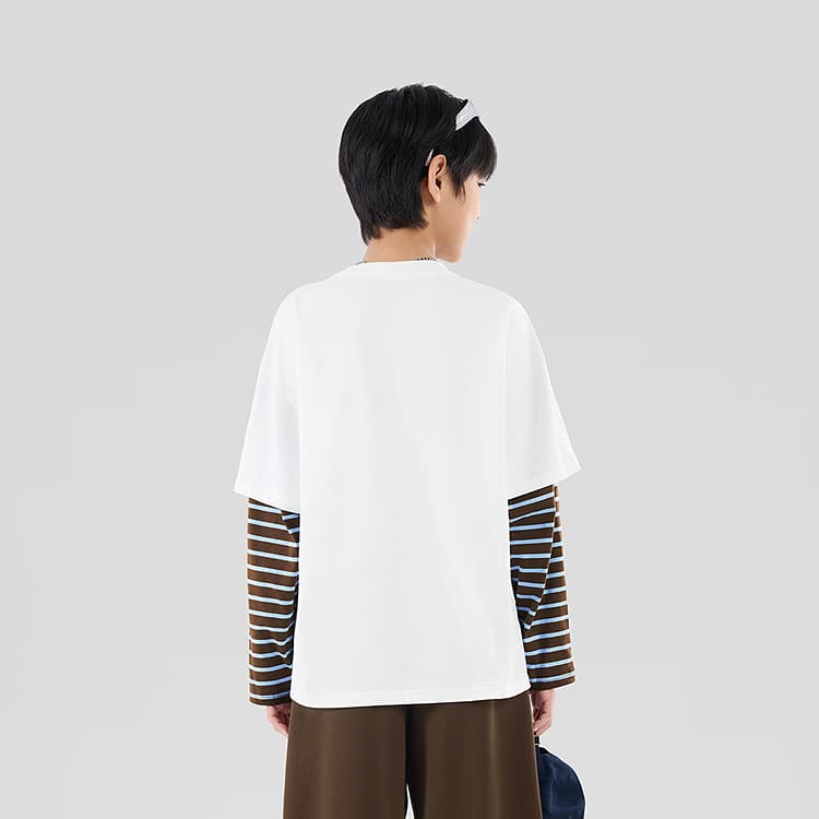Converse Grade School TShirts Crew Neck Moderate