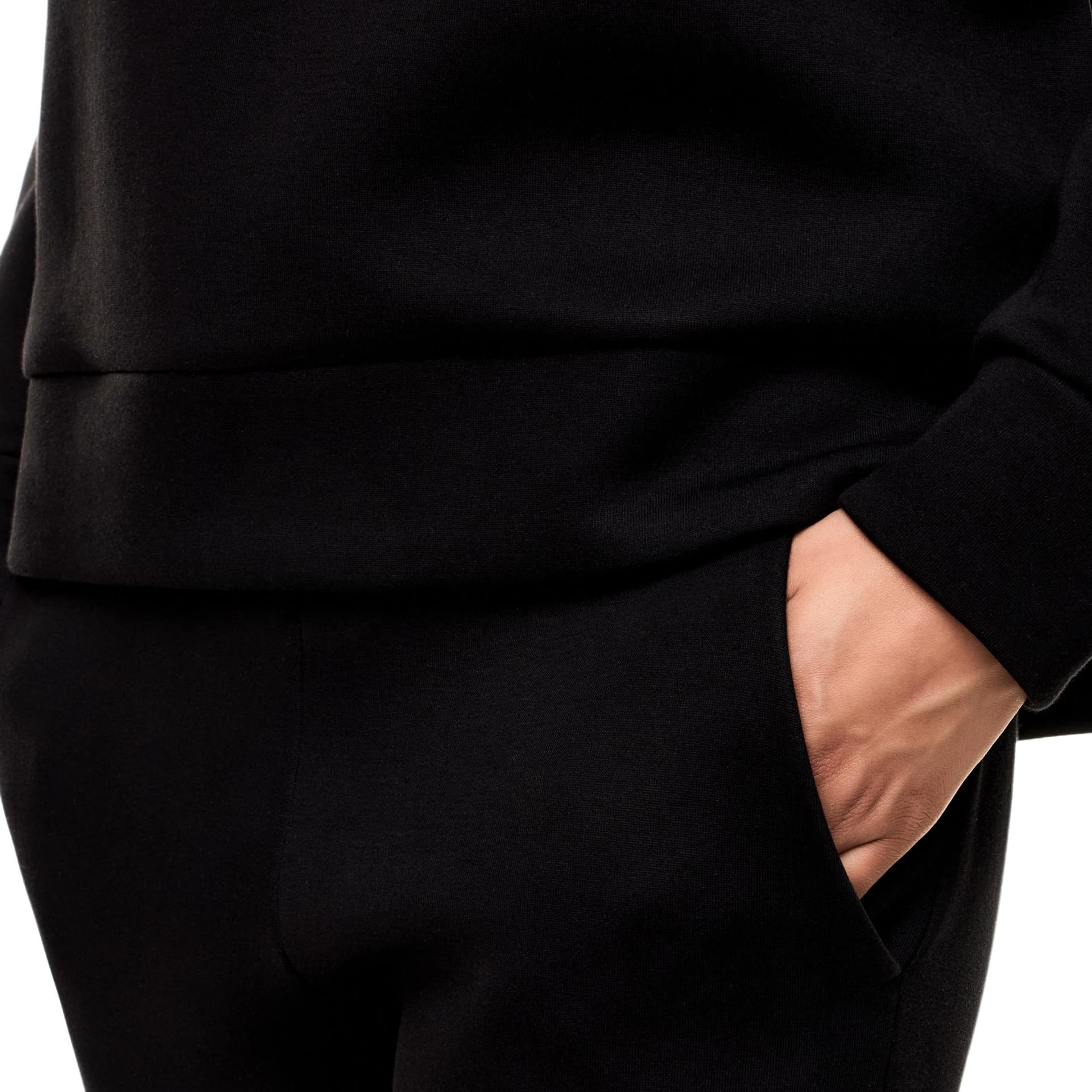 EMPORIO ARMANI EA7 FW25 Suit