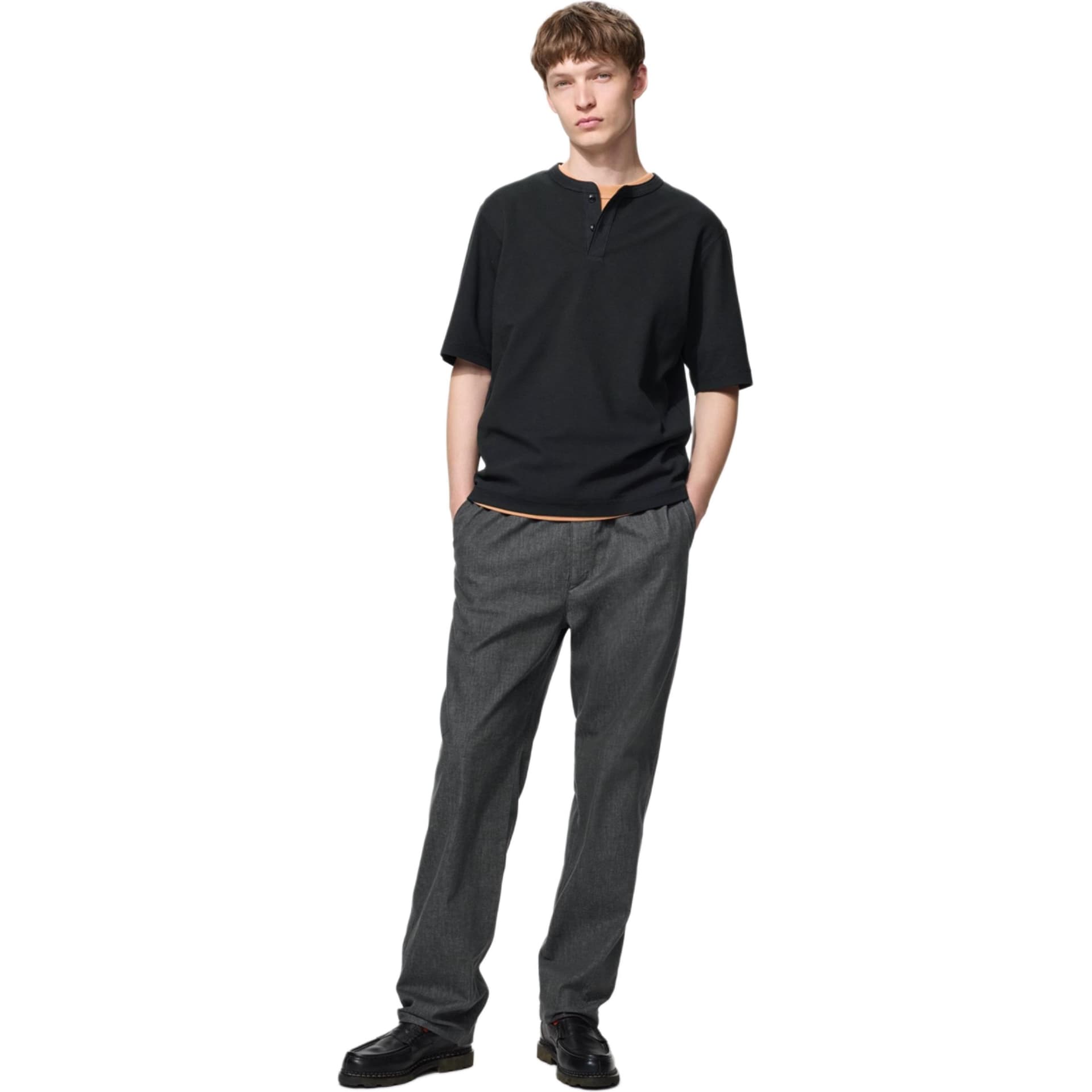 UNIQLO SS26 Dark Gray Moderate Straight Fit