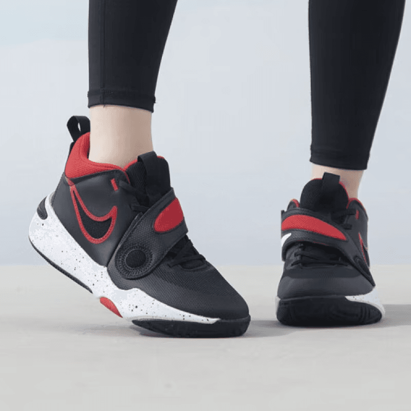 Nike Team Hustle D 11
