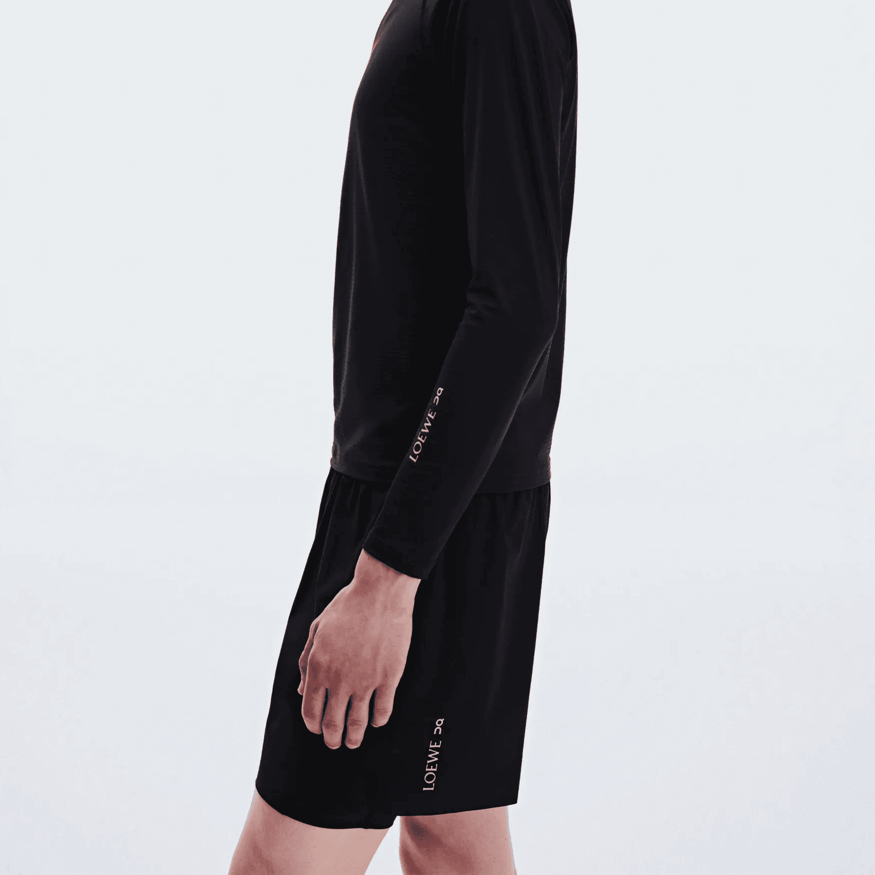 On X LOEWE Sports Black Moderate