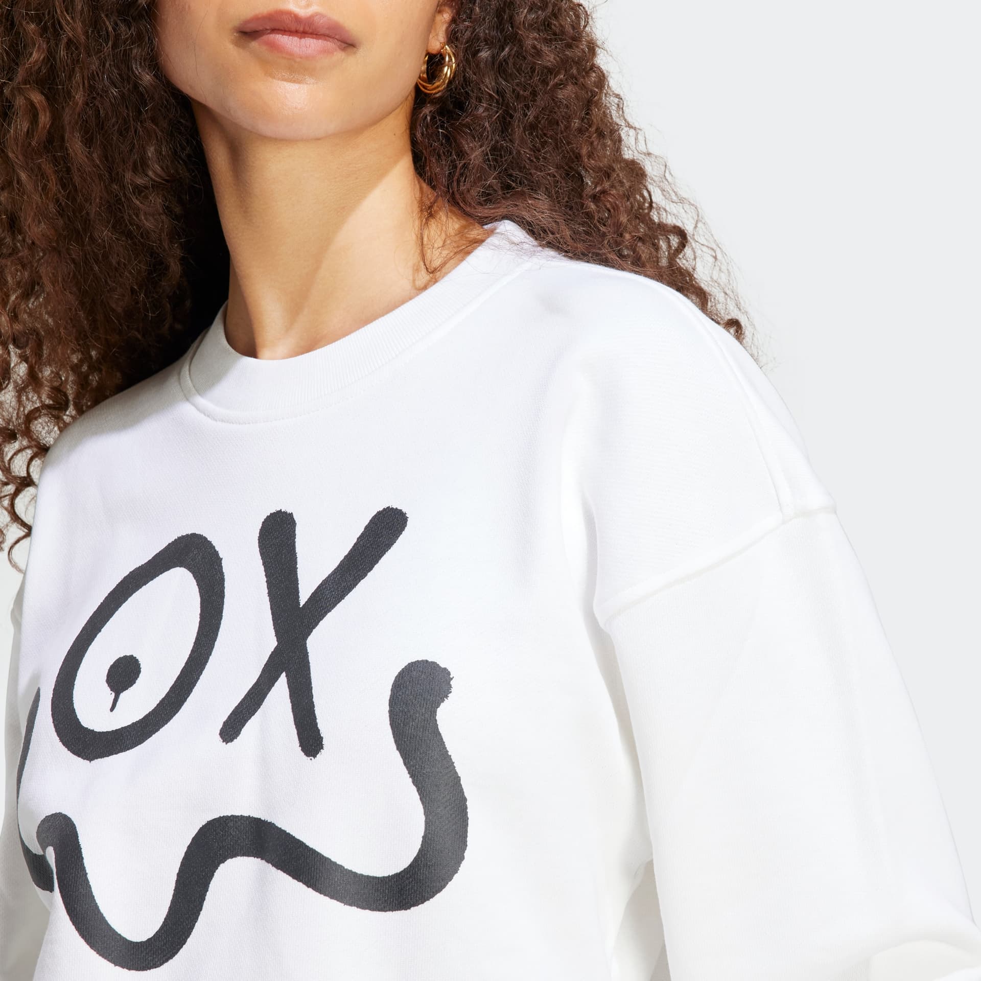 Adidas Originals Sweatshirts White Crew Neck Moderate Straight Fit