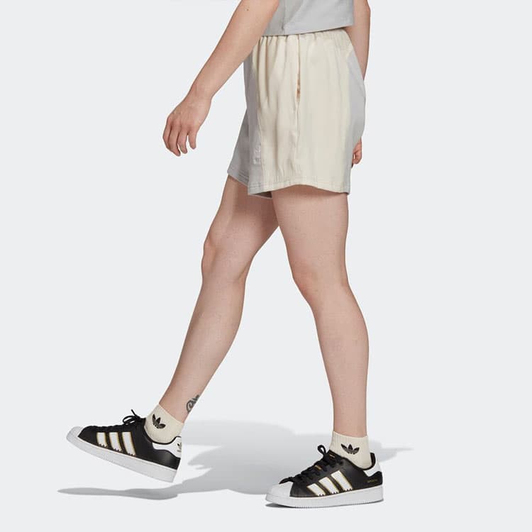 Adidas Originals Magic White Moderate