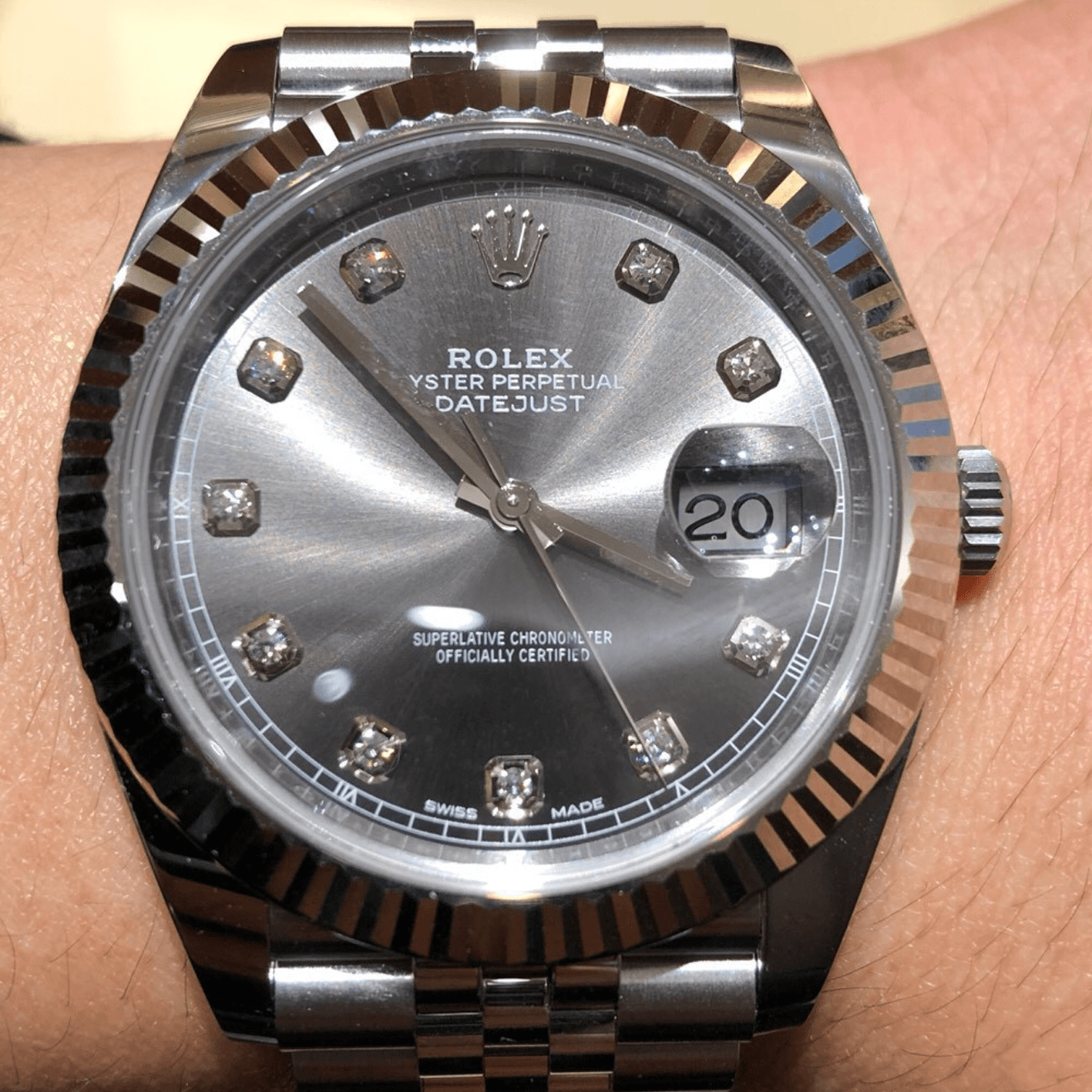 ROLEX Fluted Bezel Datejust Collection Gray Diamond Log Automatic Mechanical Movement Watch 41mm