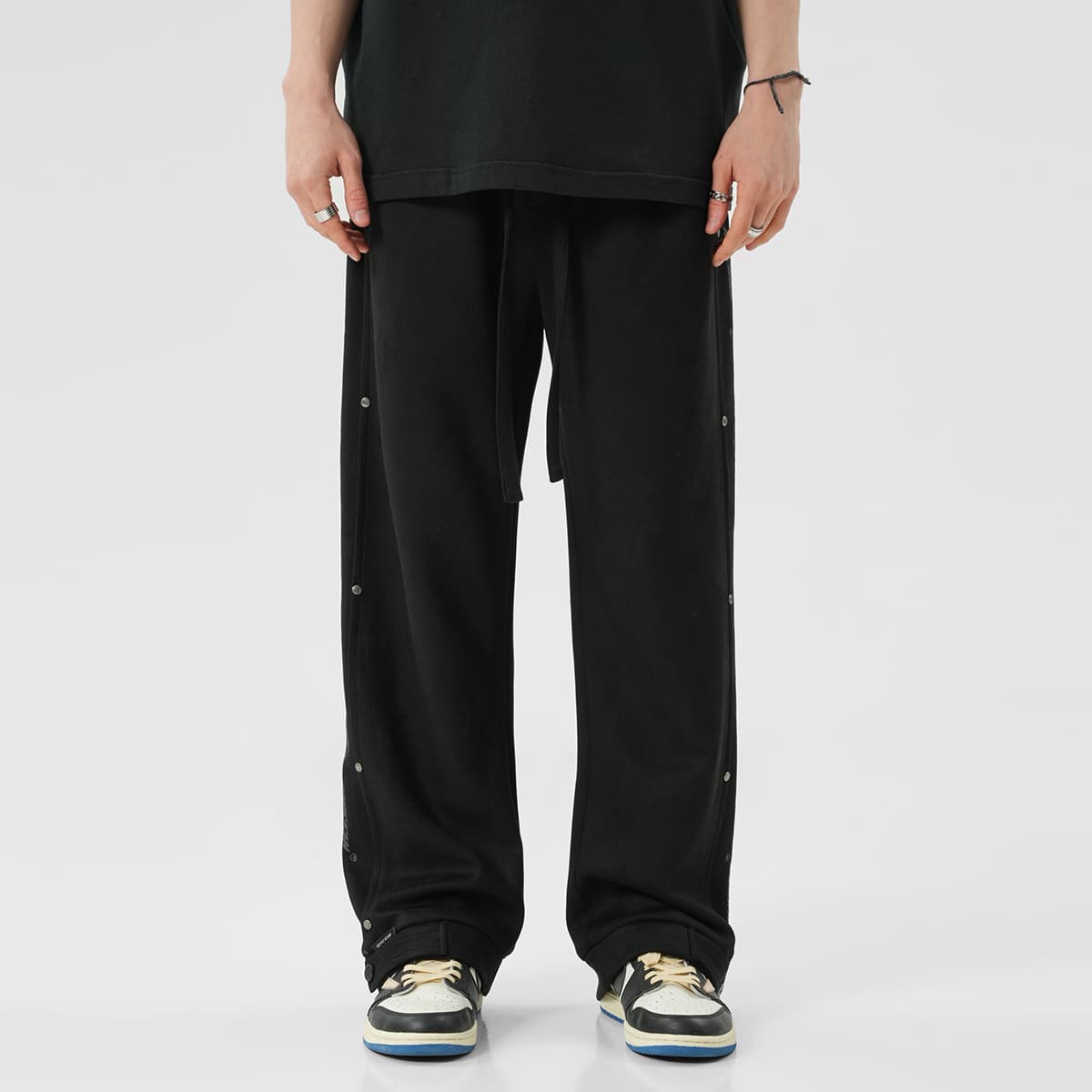 BJHG Moderate Straight Fit