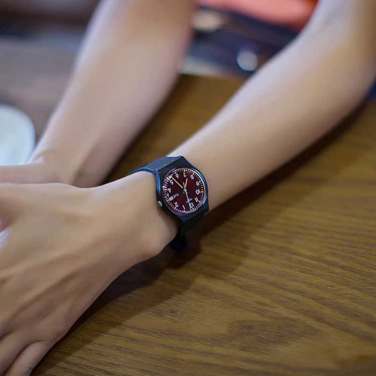 SWATCH Red Watch GB753