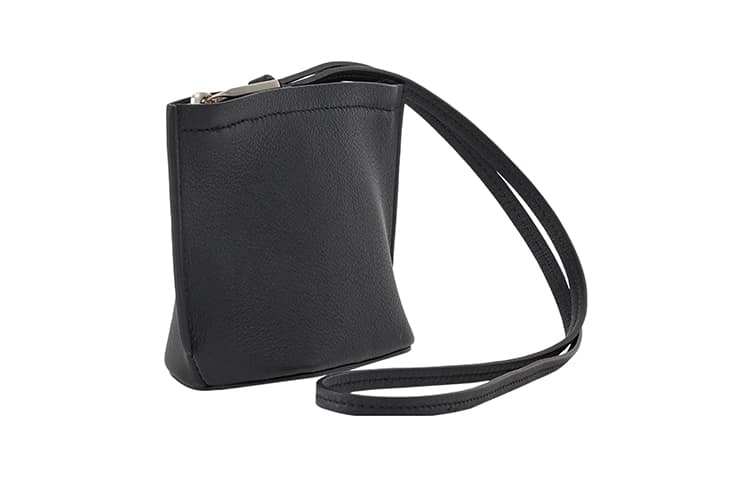 FERRAGAMO Natural Grain Cow Coin Purse Mini Black