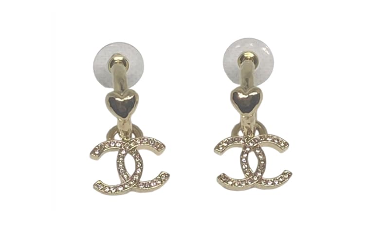 CHANEL Cc Logo Heart Drop Earrings