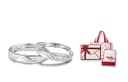 Couple model + love heart gift box