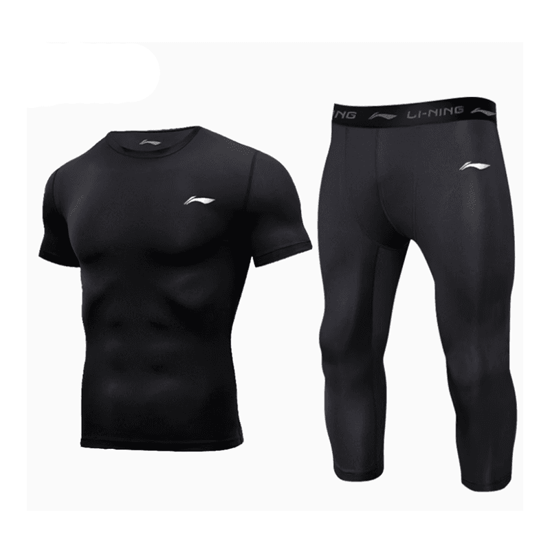 Black ShortSleeved Shirt+Black Capri Pants