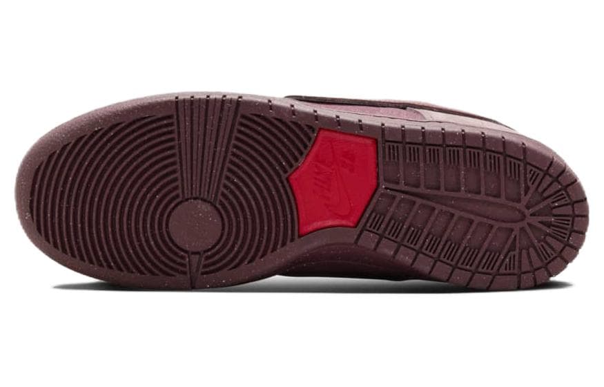 Nike SB Dunk 'City Of Love Burgundy Crush'