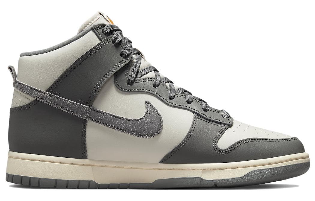 Nike Dunk High Se 'Light Bone'