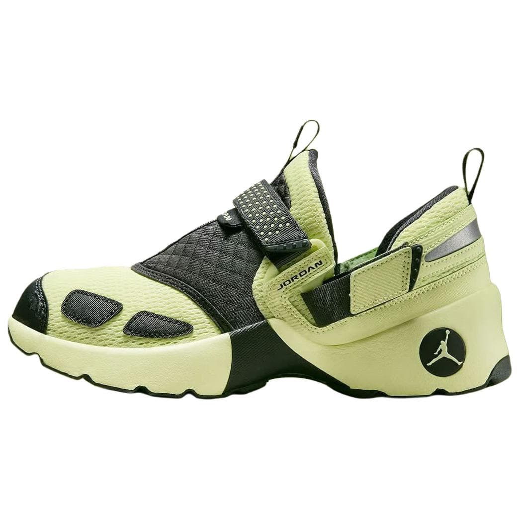 Jordan Trunner LX Fabric Green