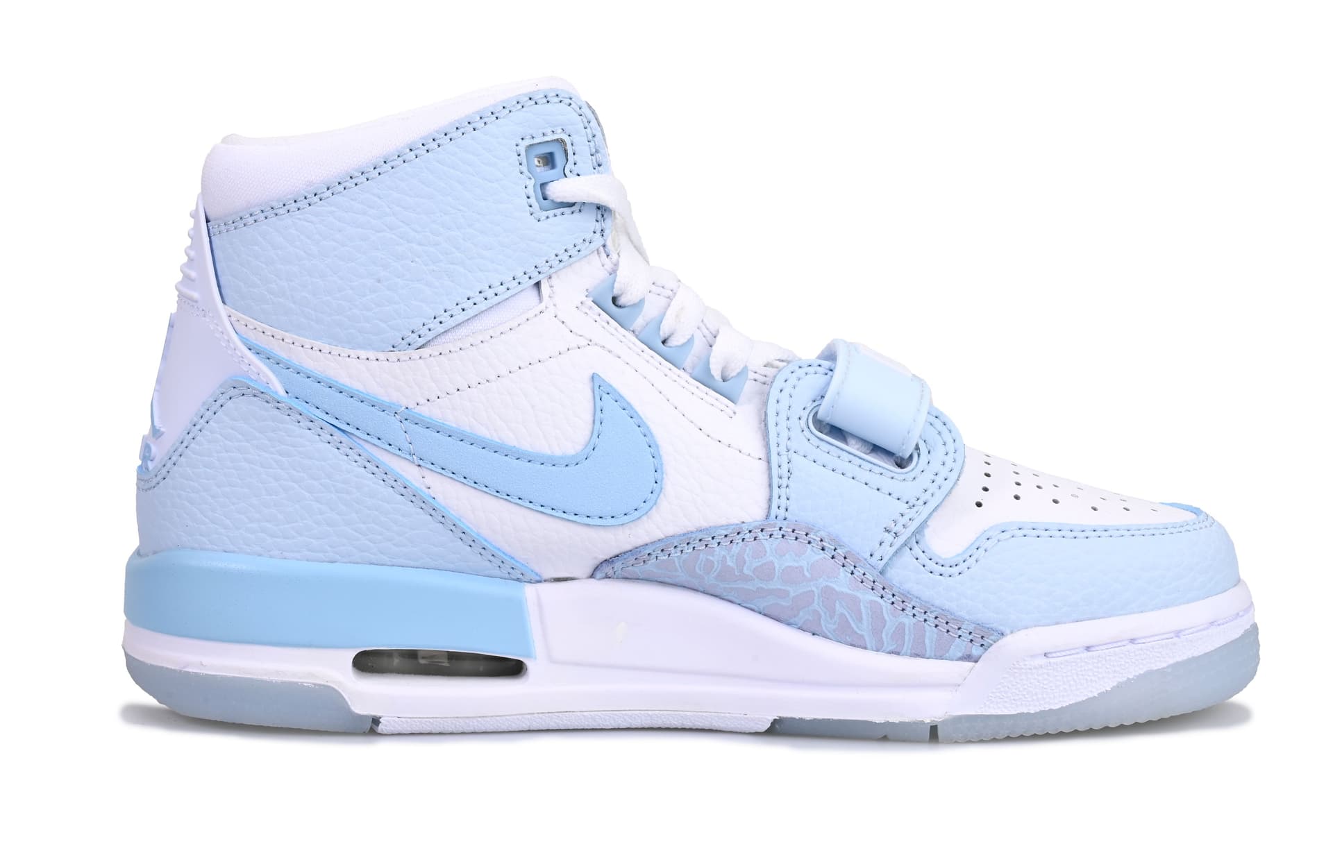 Jordan Legacy 312 Oreo Journal SAML Cushioning, Mid Vintage Carolina Blue