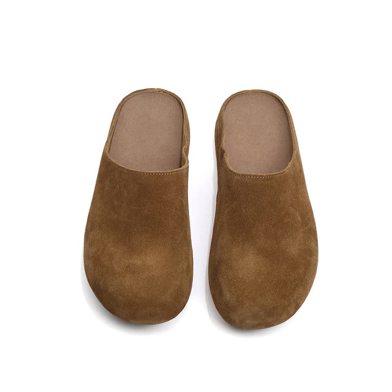CENTRAL&KITTY Closed Toe Slippers