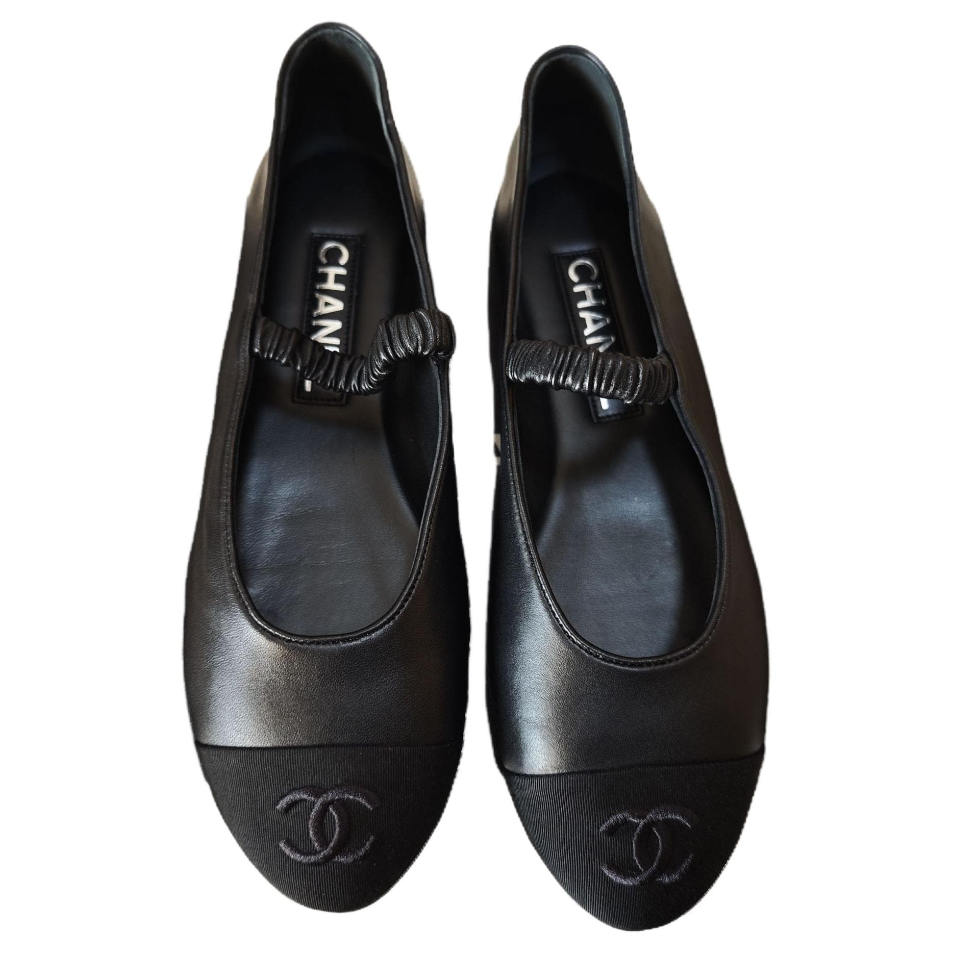CHANEL Flat Black