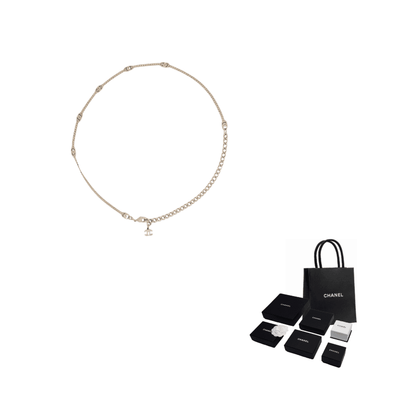 CHANEL Metal Necklaces Gold