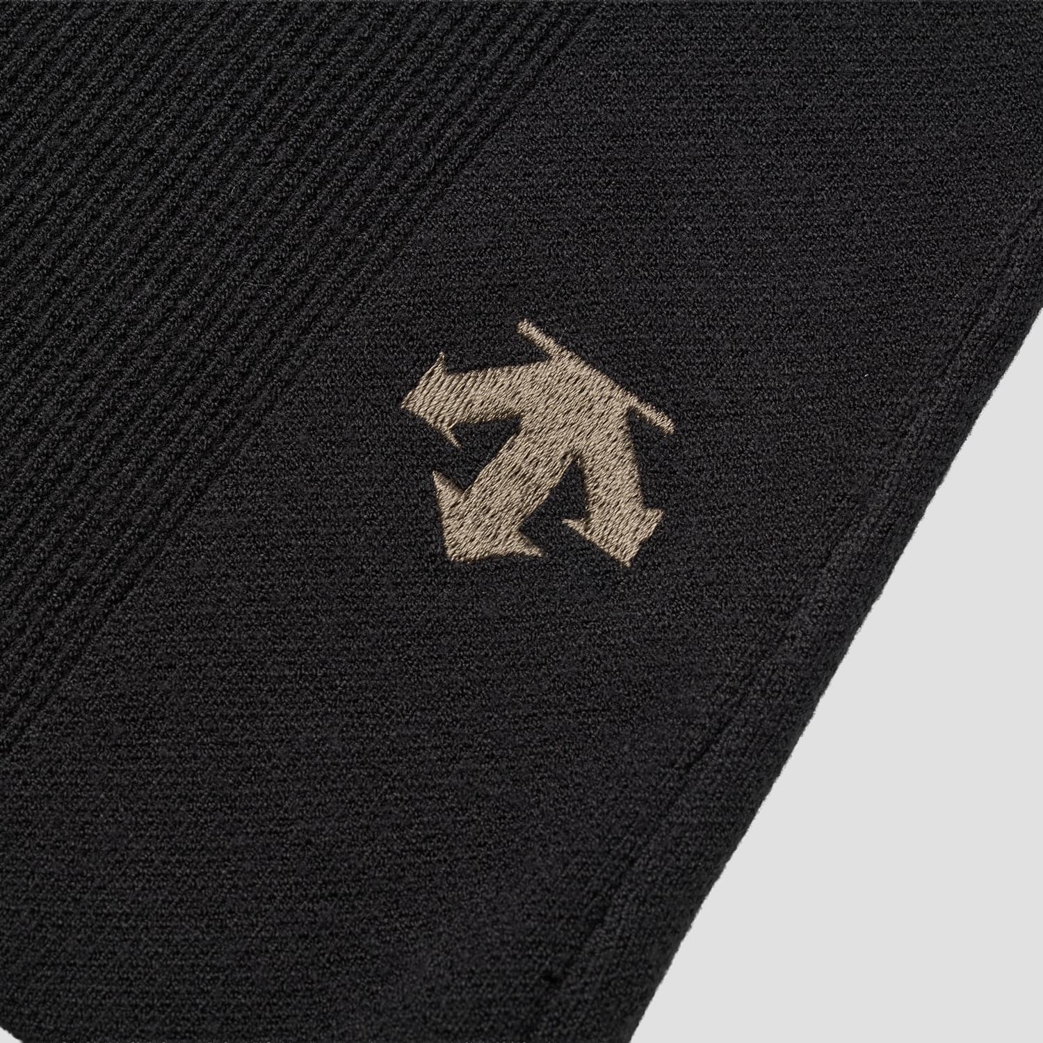 DESCENTE WOMENβS SKI STYLE Knitwear Moderate