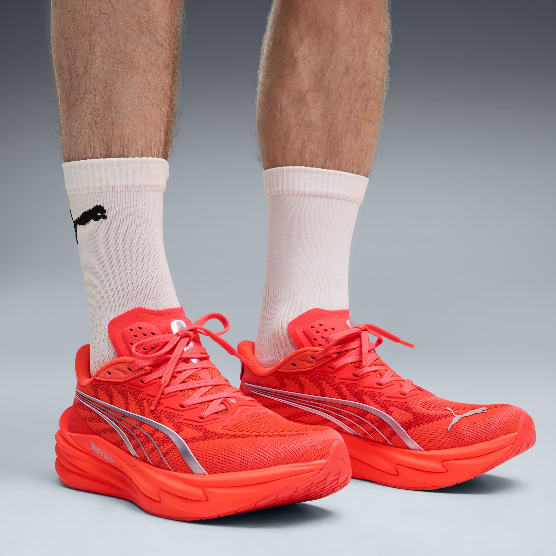 PUMA Deviate Nitro 4 Lowtop Red
