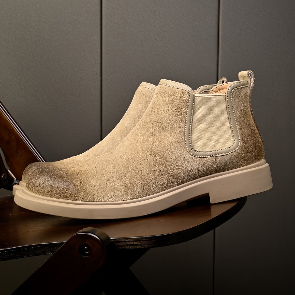 LEYGMENLG Cow Suede Ankle Length Chelsea