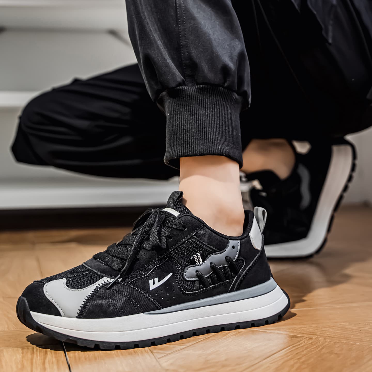WARRIOR Lowtop Black Light Gray