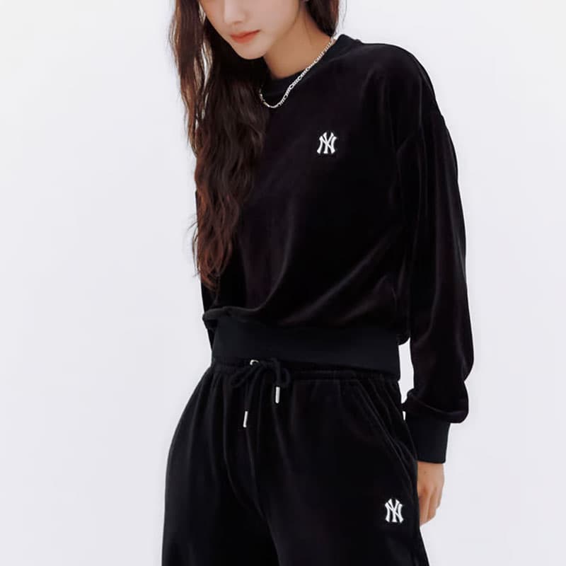 MLB New York Yankees Sweatshirts Black Crew Neck Moderate Straight Fit