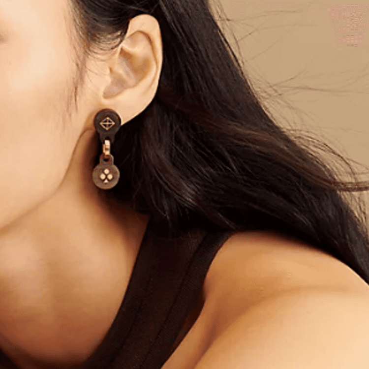 HERMES Gold Paint Earrings Multicolor