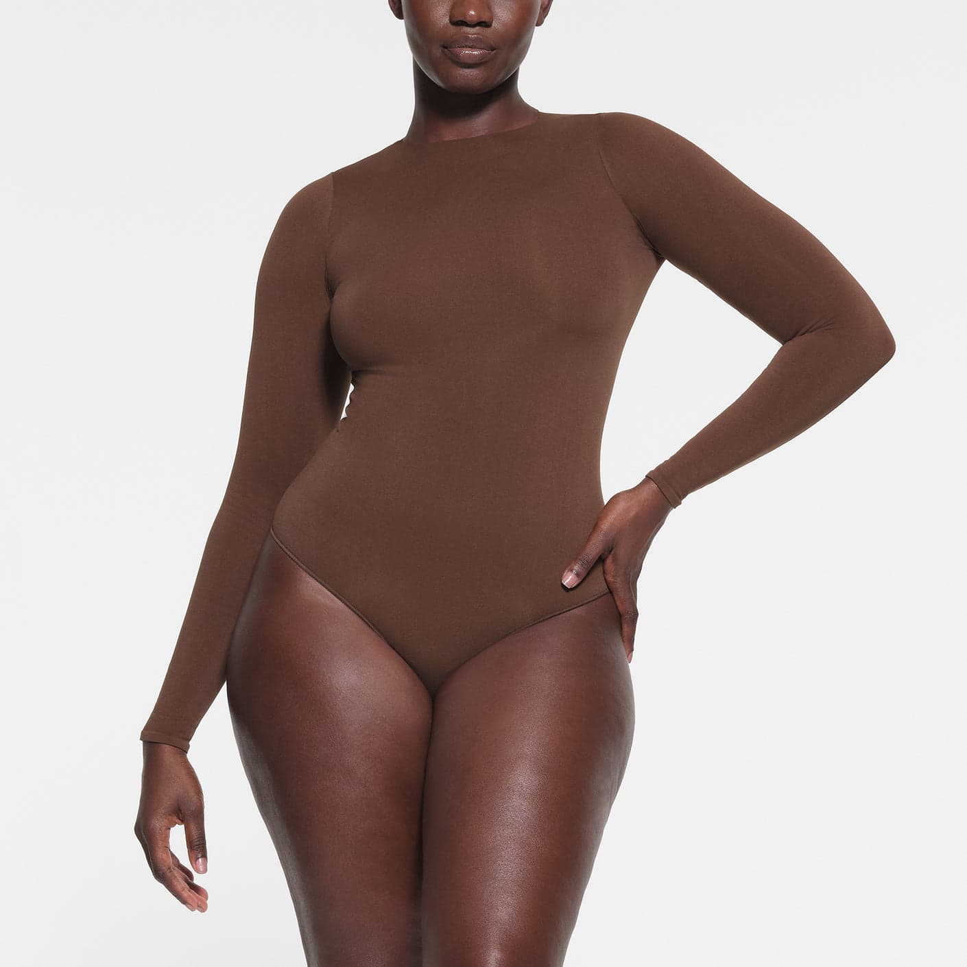 Skims ESSENTIAL CREW NECK LONG SLEEVE BODYSUIT Jumpsuit COCOA/Cocoa