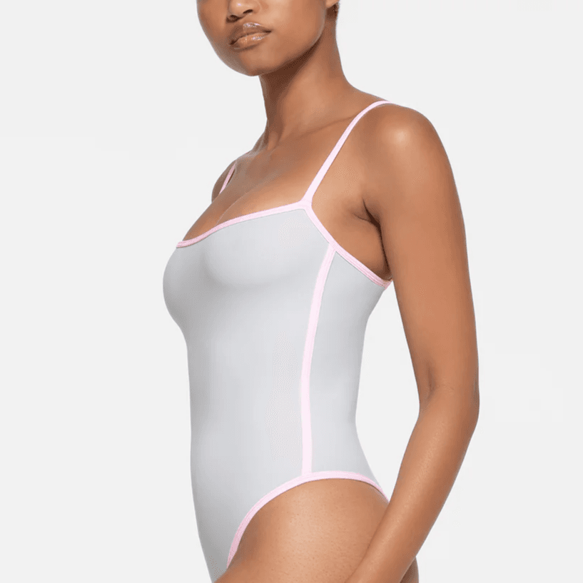 SKIMS FITS EVERYBODY CONTRAST TRIM SCOOP NECK BODYSUIT Jumpsuit Platinum/Platinum