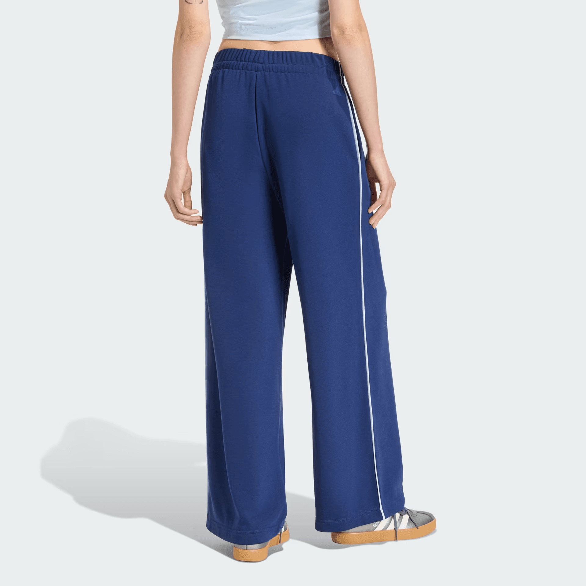 Adidas Sportswear Seasonal Essentials Colourpop With Embroidered Graphic