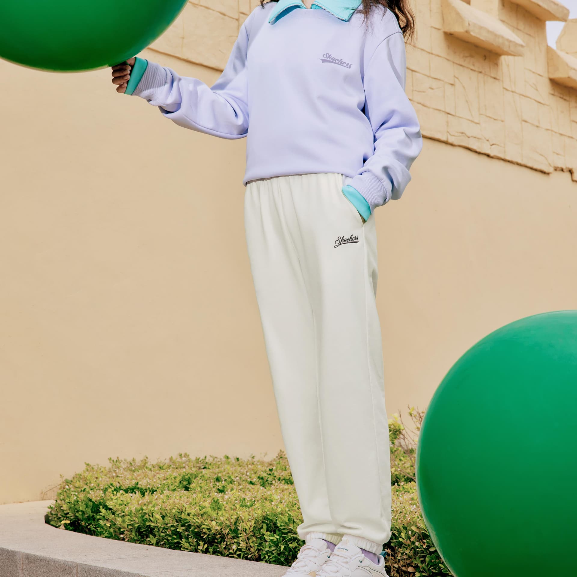 Skechers Knitted Sweatpants Marshmallow White/0074 Moderate Cuffed