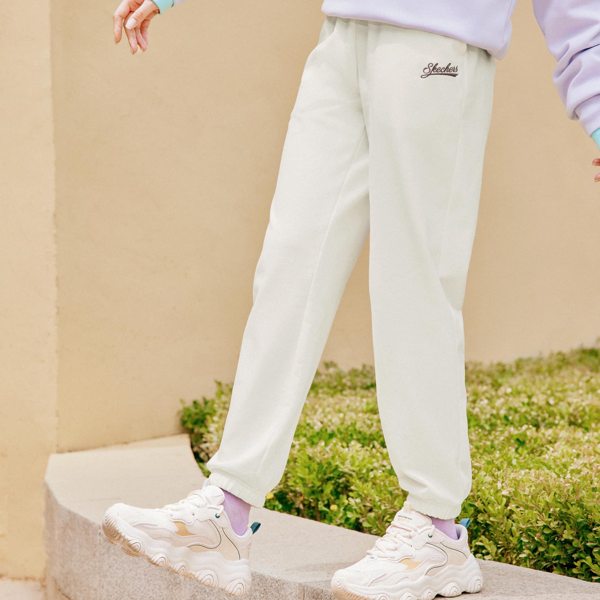 Skechers Knitted Sweatpants Marshmallow White/0074 Moderate Cuffed