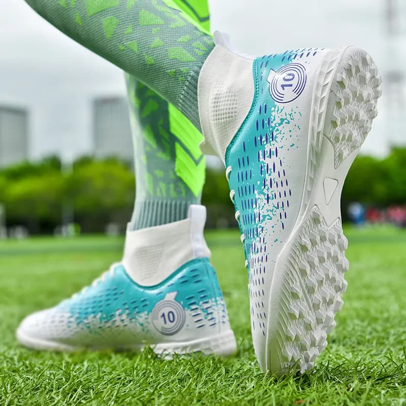 SIMBA'S PRIDE Natural Grass Breathable Impact Soccer
