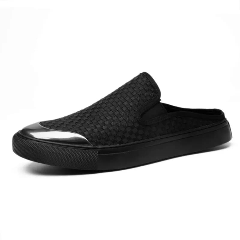 Romon Closed Toe Slippers Black