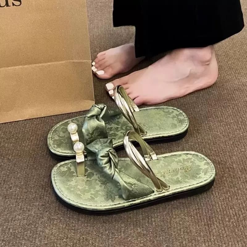 GULIA Flip Flops