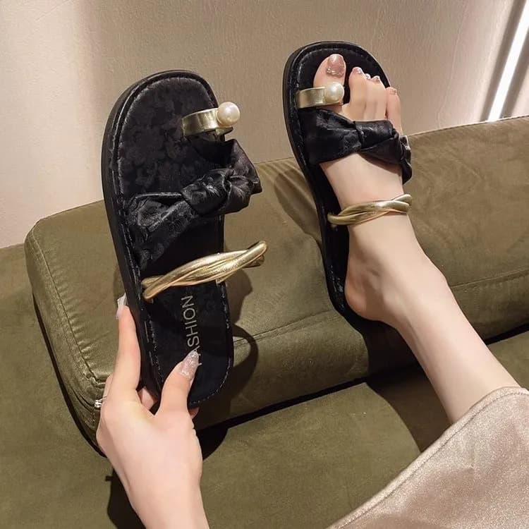 GULIA Flip Flops
