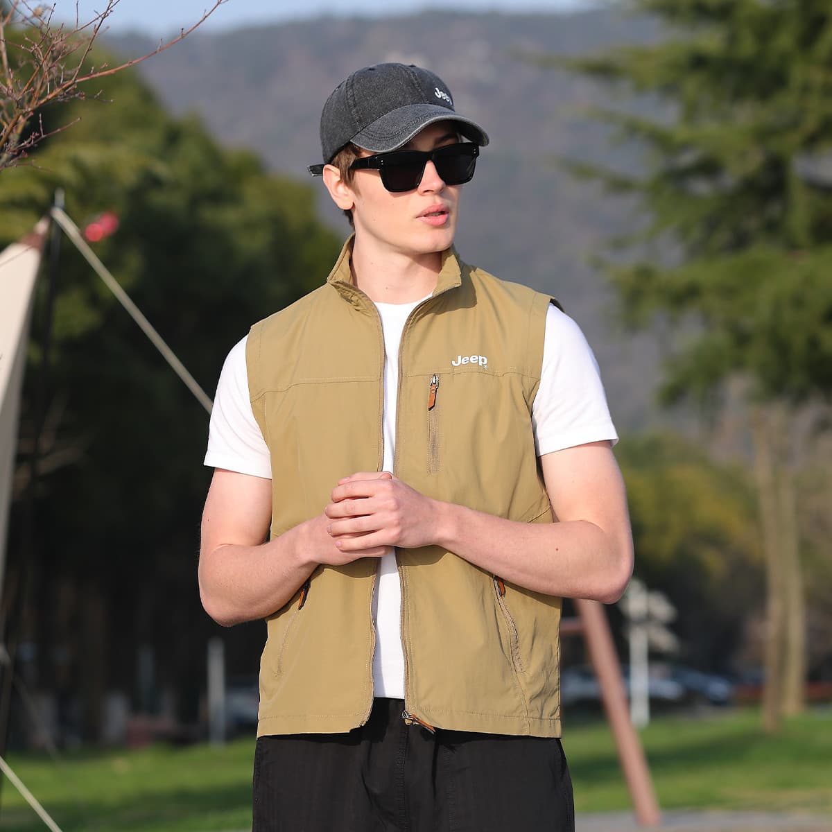 Jeep Outdoor Luxury Collection Vest
