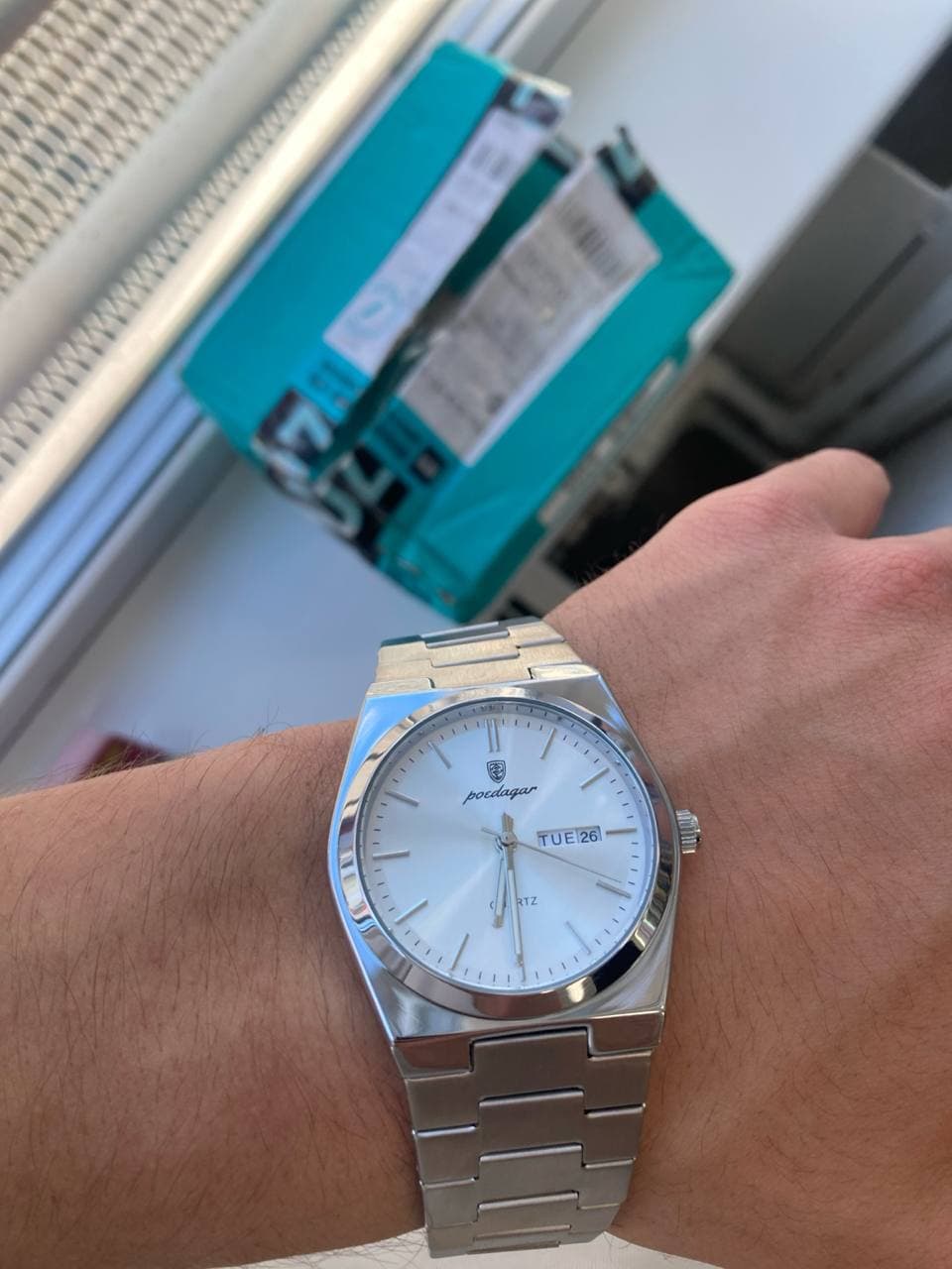 Заказываю через этот сервис уже 3 раз. каждый раз все быстро и без проблем, отличная техподдержка, всегда вежливы и добры! очень рад что узнал о данной компании, беру только через них (и вам советую)