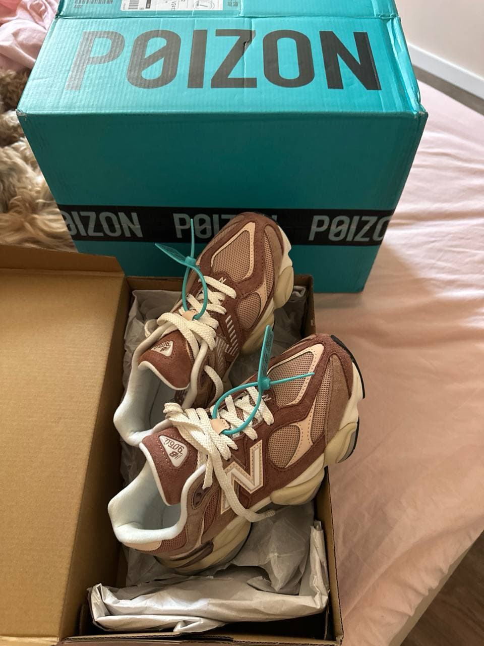 Забрал первую посылку, все круто, жене все понравилось!
8 марта удалось жду свои отправления с нетерпением,
заказывал первый раз, буду заказывать еще