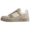 LOUIS VUITTON Trainer Lowtop Gray