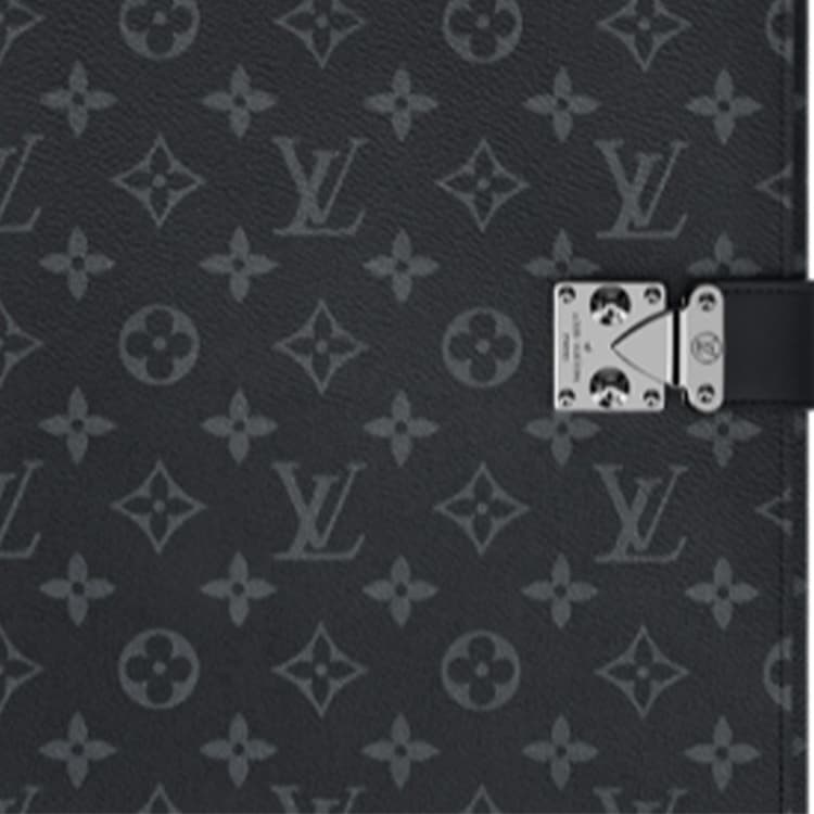 LOUIS VUITTON Canvas Clutch Regular Black
