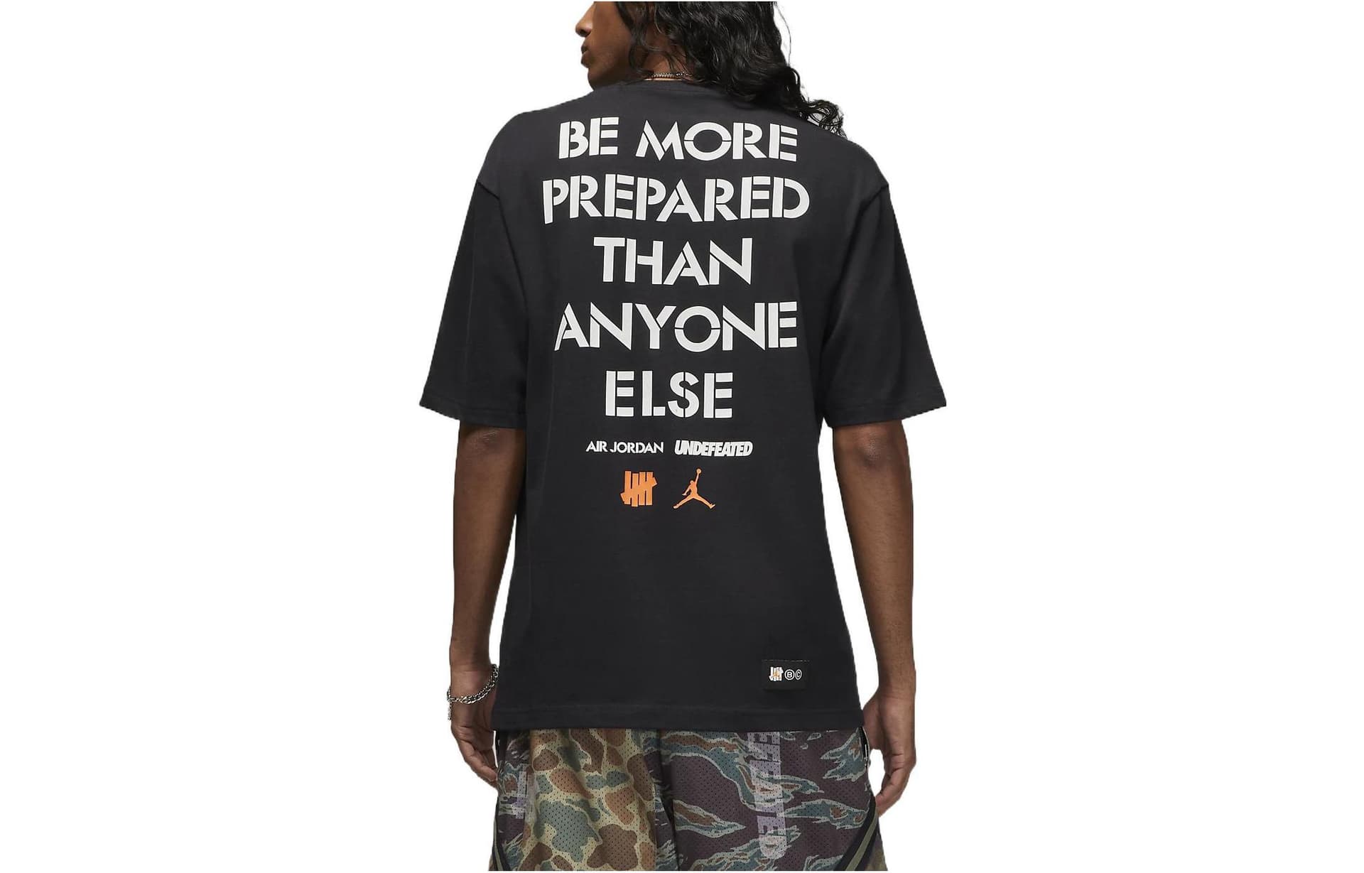 JORDAN X Undefeated Strikes Tee