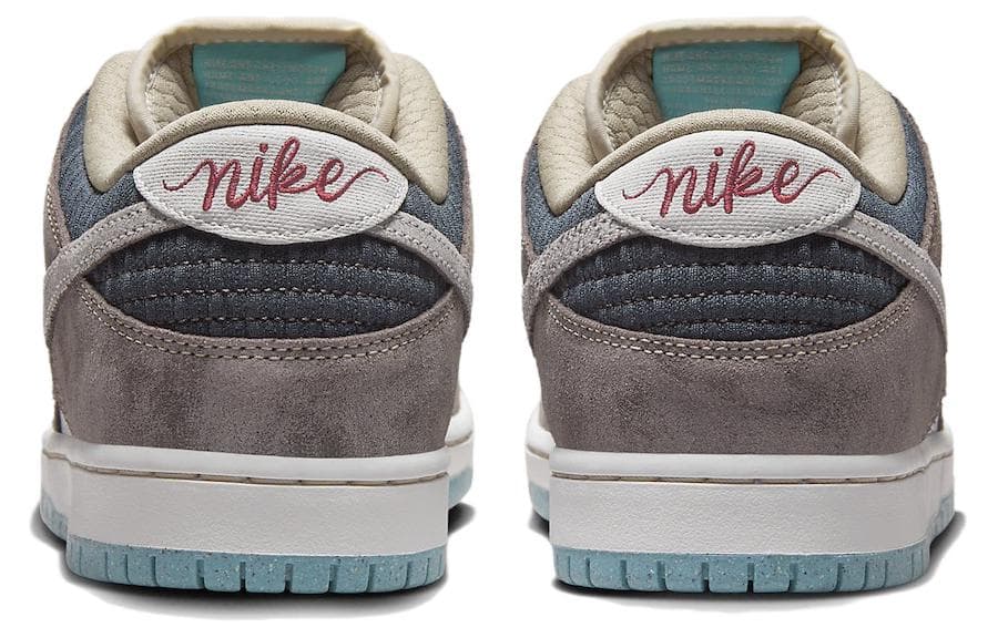 Nike SB Dunk "Big Money Savings"