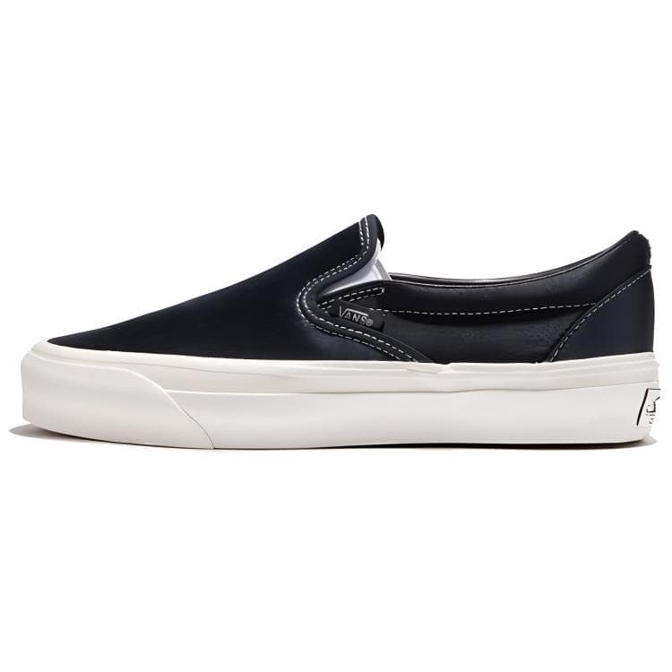 Vans on Canvas Black