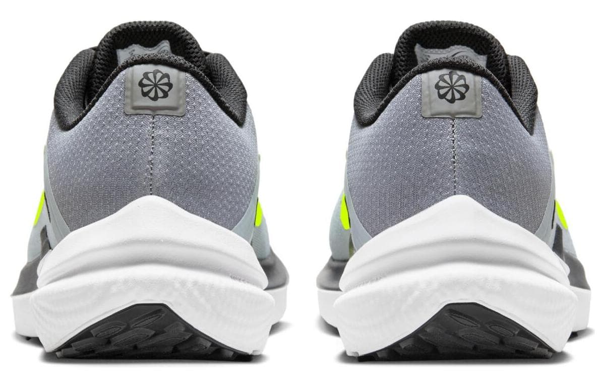 Nike Air Zoom Winflo 10 'Wolf Grey Volt'