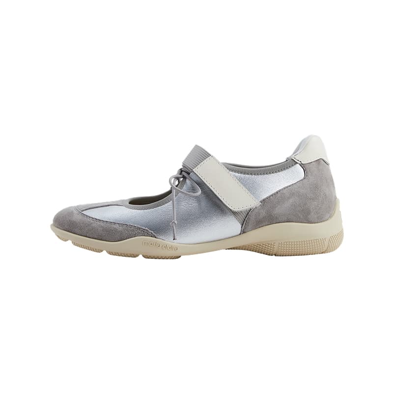 Marie Claire Flat
