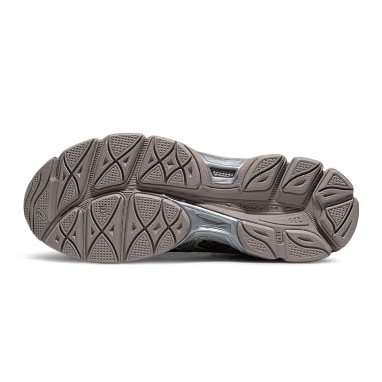 ASICS GelCumulus 16 Lowtop Cocoa Powders/Sterling Silver
