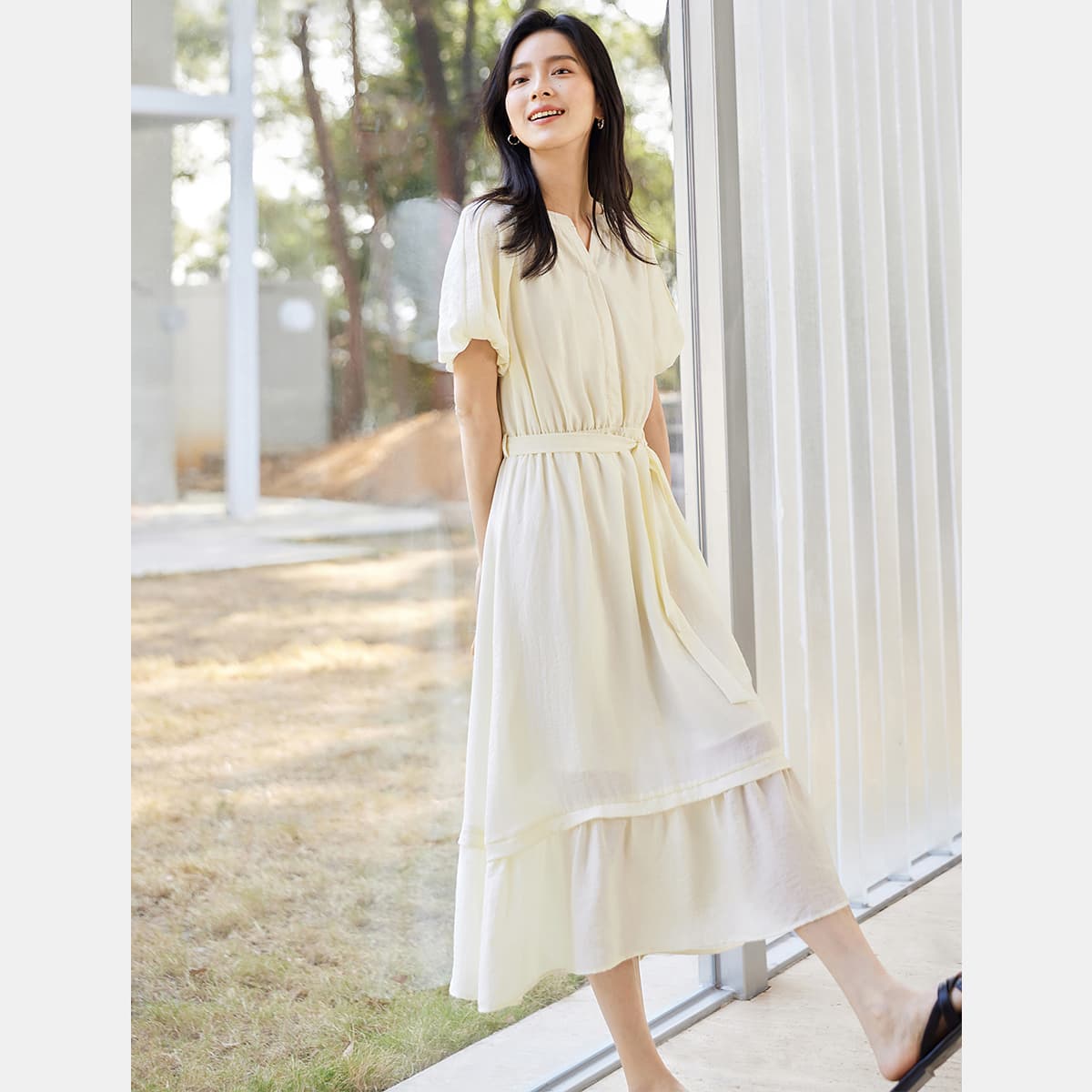 DIALOGUE ShortSleeved Vneck Moderate MidLength Puffy Skirt