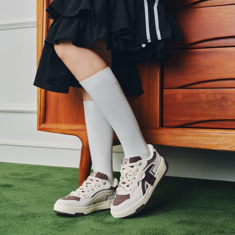Champion Milk White/Baroque Brown